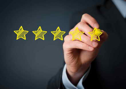 working with customer reviews on rental properties in Tenerife